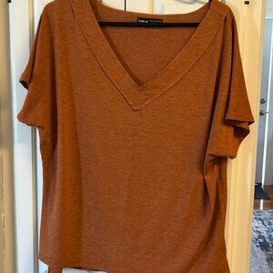 ⚛️⚛️⚛️⚛️Women’s Large T Shirt⚛️⚛️⚛️⚛️